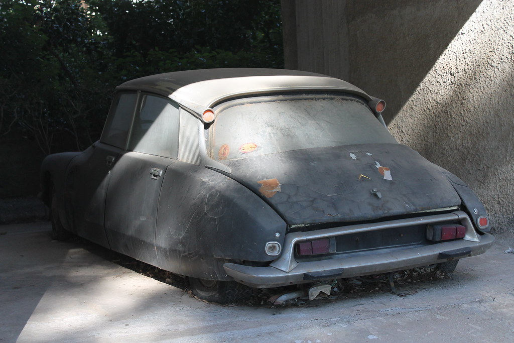 Battleship- Abandoned 1970s Citroen DS sedan